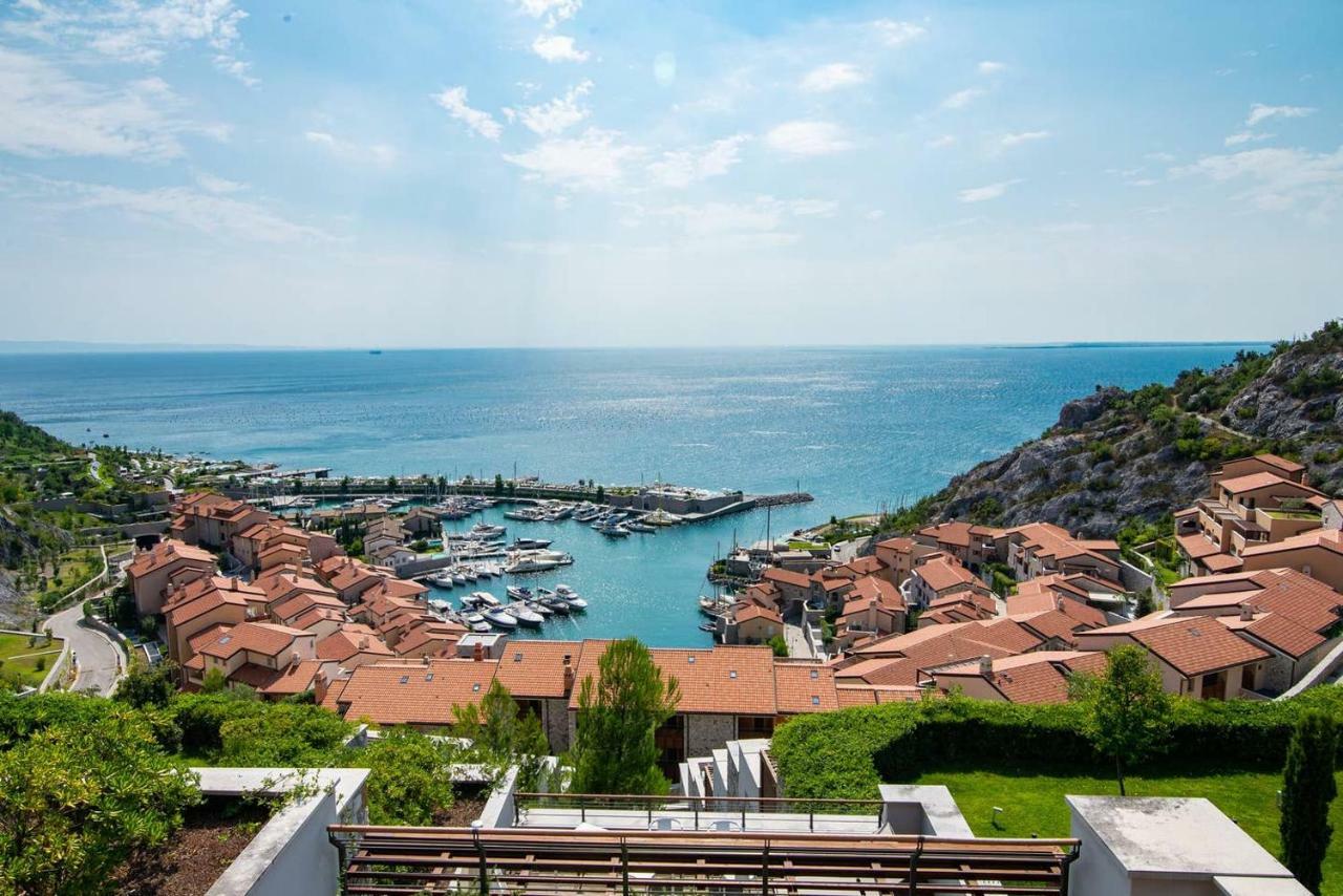Portopiccolo Luxury Penthouse Apartment Систияна Екстериор снимка